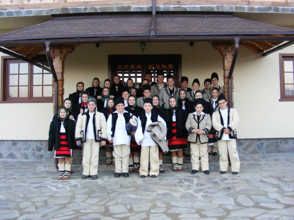 Pensiunea Sanziene Stramtura  Экстерьер фото